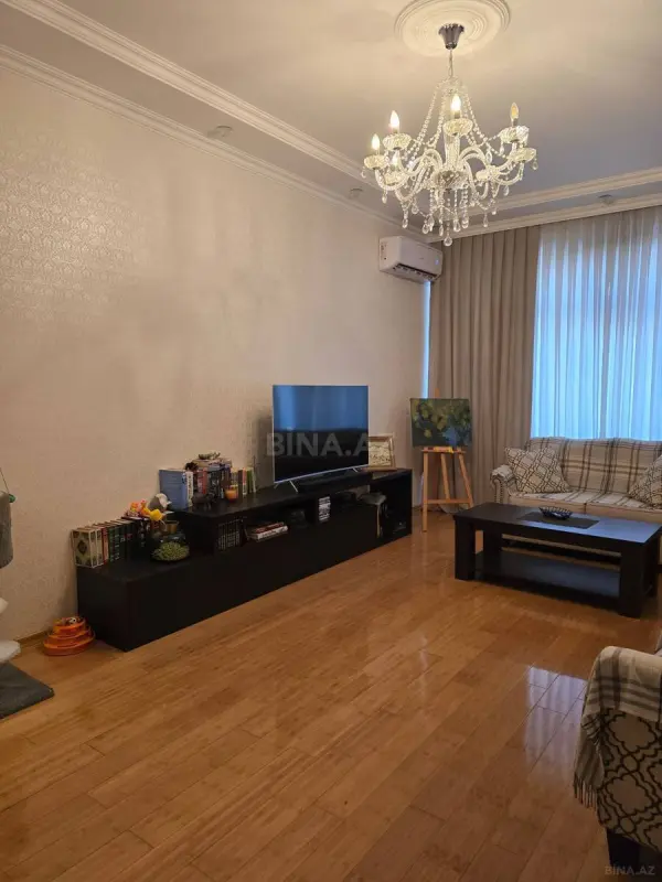 Satılır 3 otaqlı mənzil 115 m²