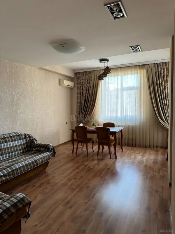 Satılır 3 otaqlı mənzil 95 m²