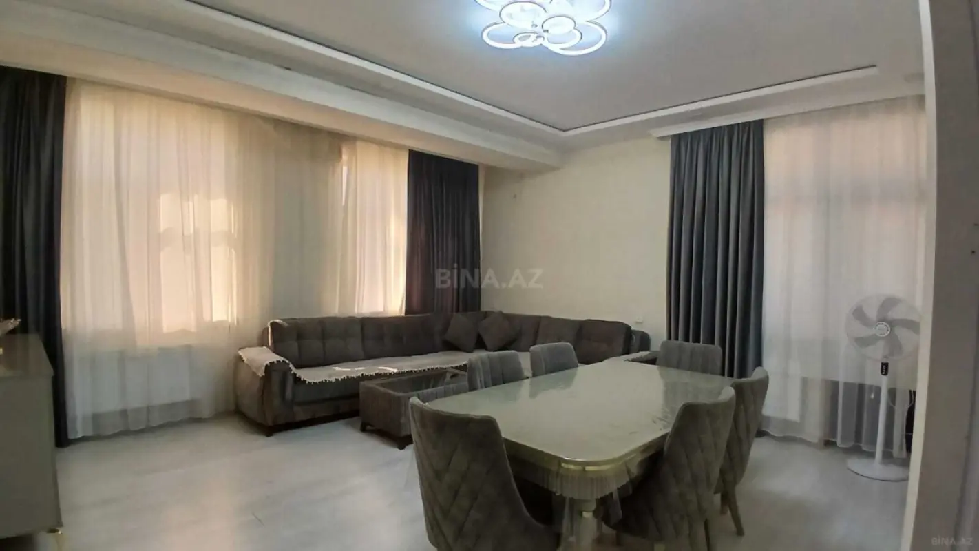 Kirayə verilir 2 otaqlı mənzil 90 m²
