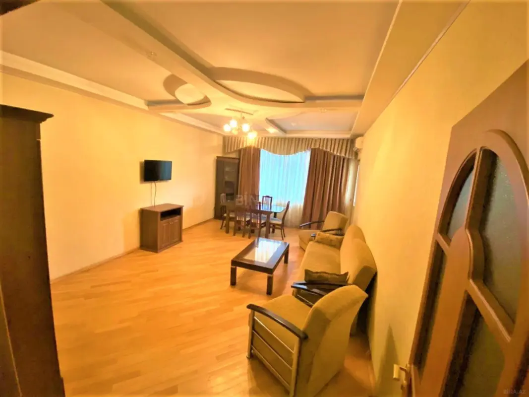 Satılır 2 otaqlı mənzil 70 m²
