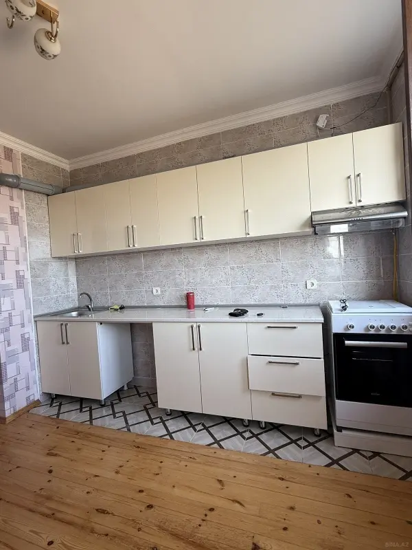 Kirayə verilir 4 otaqlı mənzil 110 m²