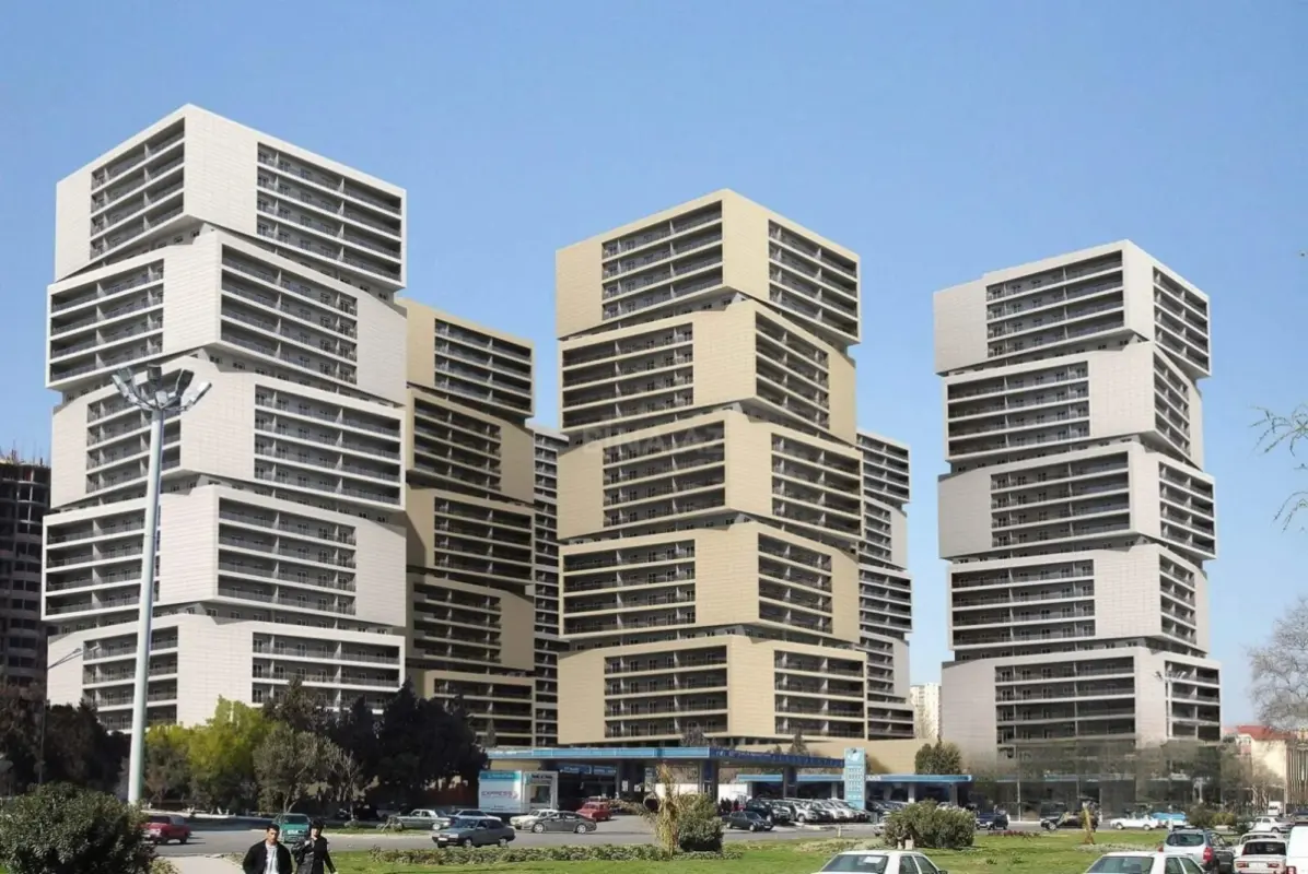 Satılır 3 otaqlı mənzil 104 m²