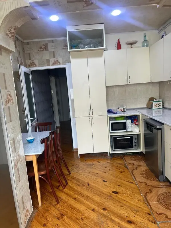 Kirayə verilir 1 otaqlı mənzil 50 m²