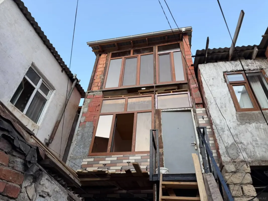 Satılır 3 otaqlı həyət evi 100 m²
