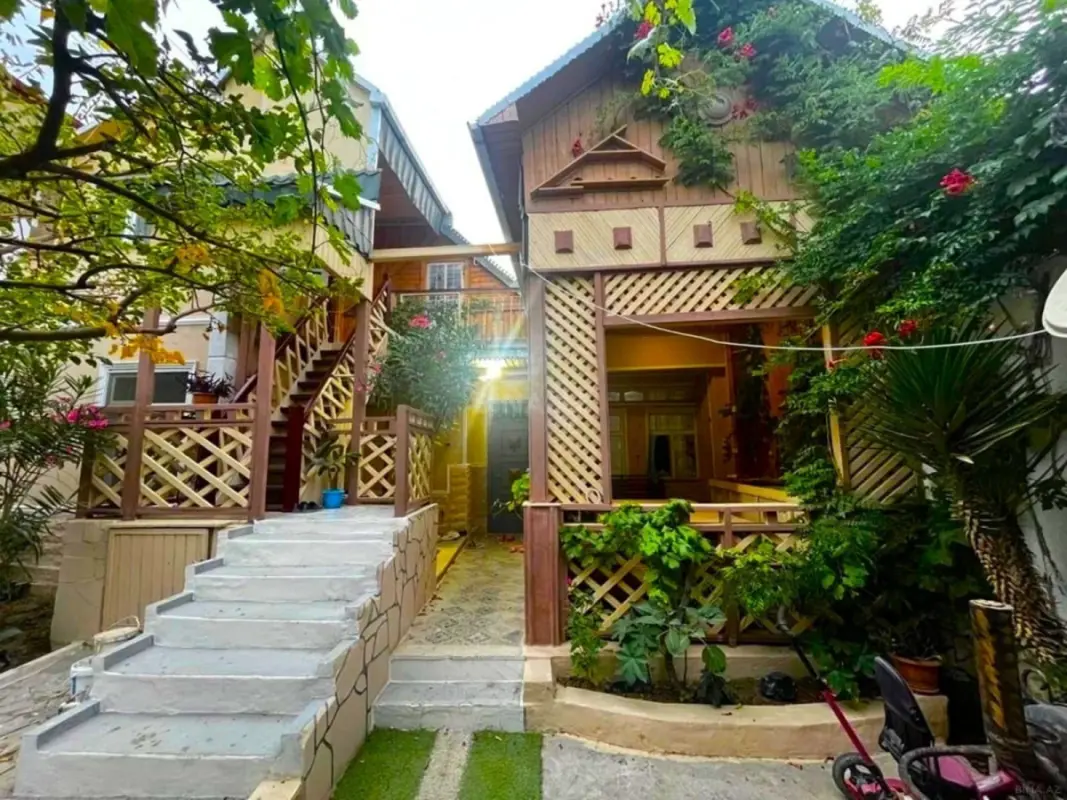 Satılır 5 otaqlı həyət evi 130 m²