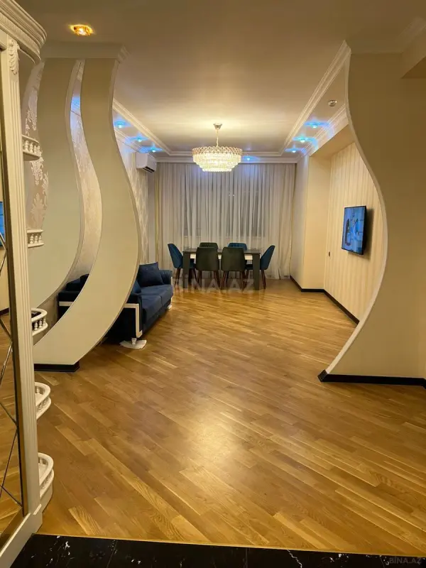 Kirayə verilir 3 otaqlı mənzil 120 m²