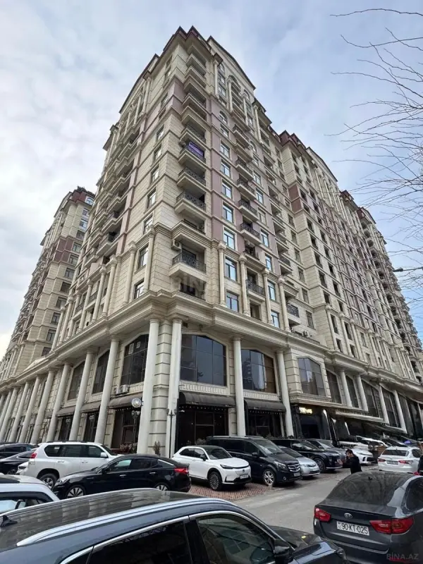 Satılır 3 otaqlı mənzil 115 m²