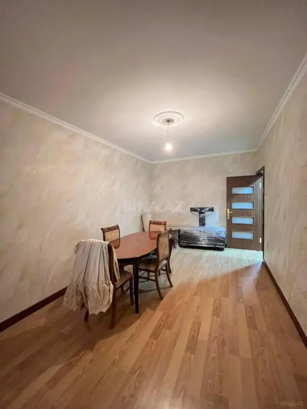 Satılır 4 otaqlı mənzil 100 m²