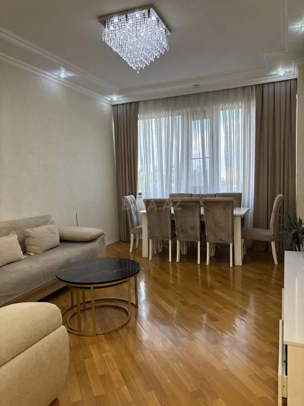 Satılır 3 otaqlı mənzil 82 m²