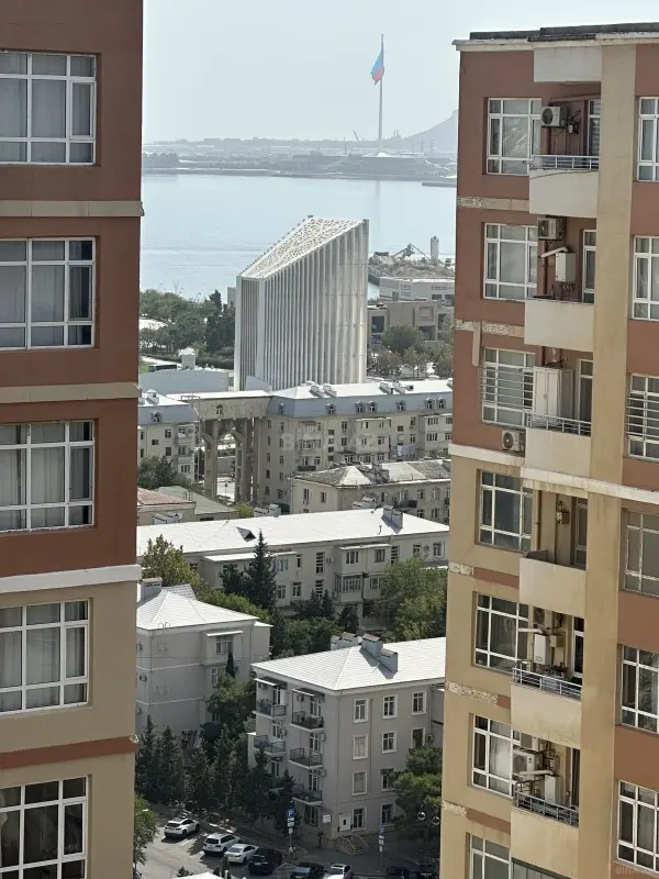 Kirayə verilir 2 otaqlı mənzil 96 m²