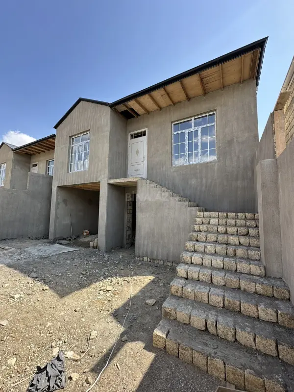 Satılır 5 otaqlı həyət evi 160 m²
