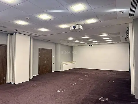 Kirayə verilir 10 otaqlı ofis 400 m² — Bakı 10 otaq 400.00 m²