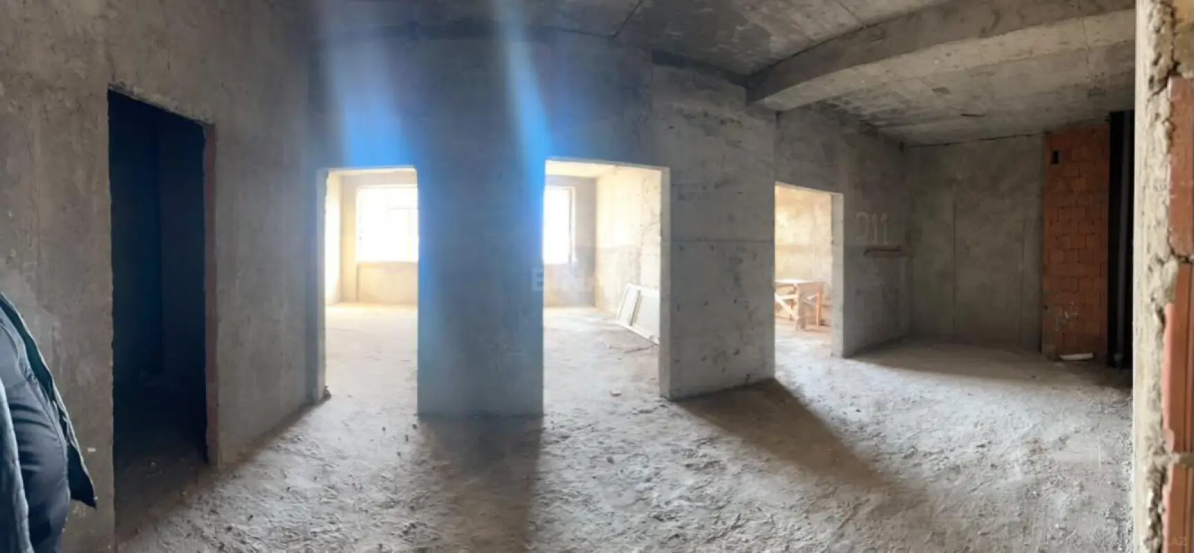 Satılır 2 otaqlı mənzil 100 m²