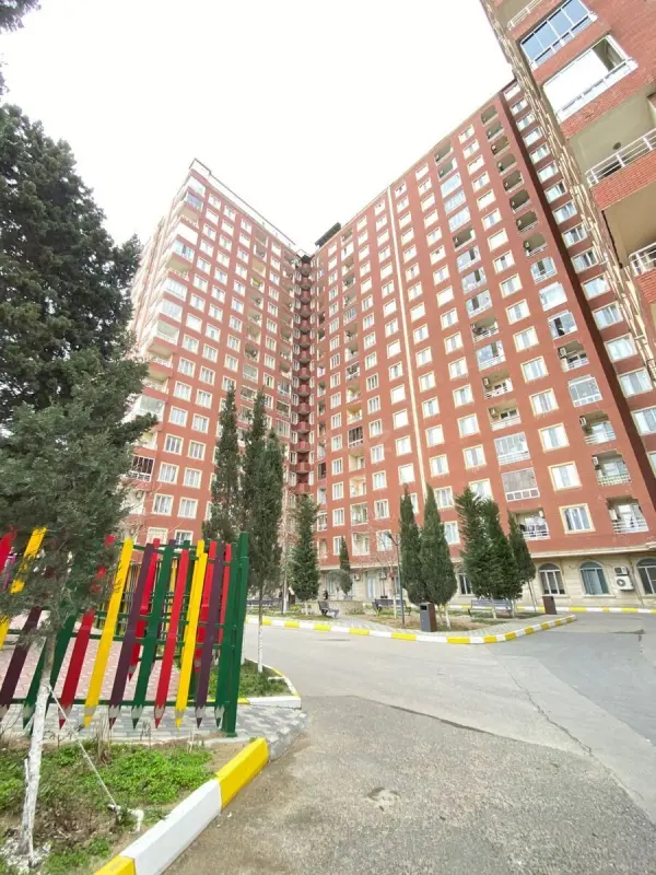 Satılır 3 otaqlı mənzil 115 m²