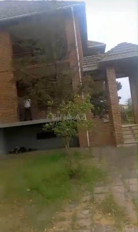 Satılır 6 otaqlı həyət evi 250 m²