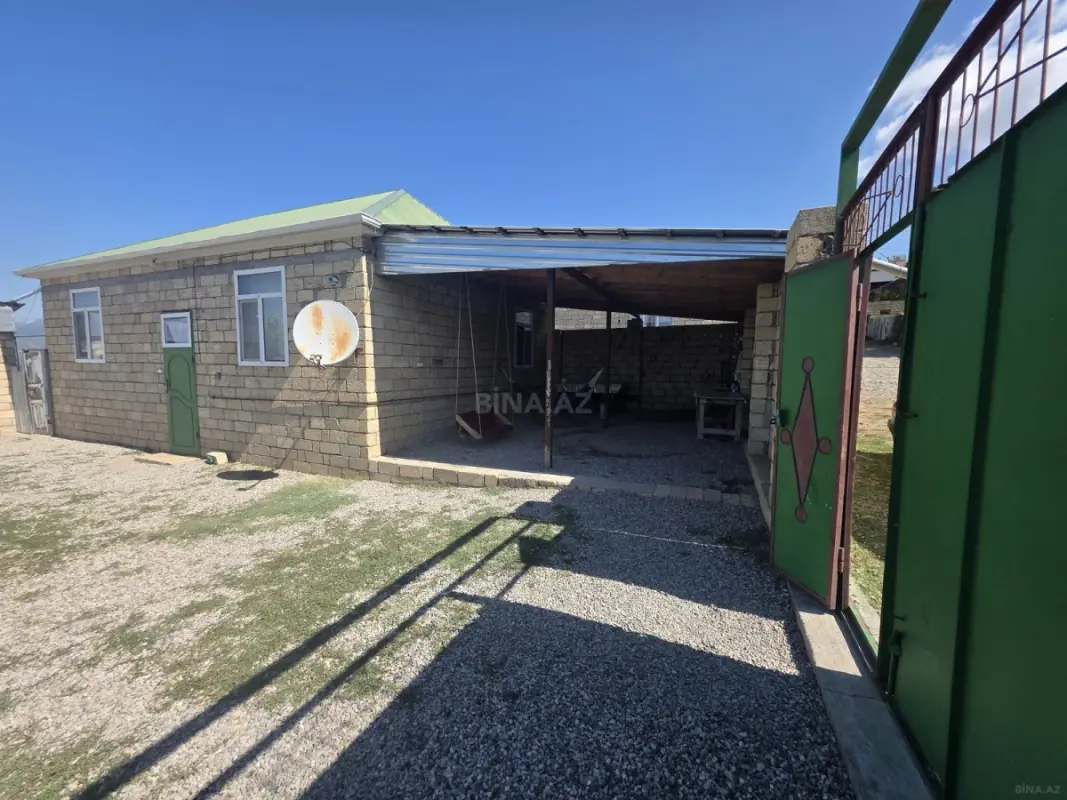 Satılır 4 otaqlı həyət evi 100 m²
