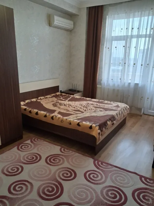 Kirayə verilir 2 otaqlı mənzil 90 m²