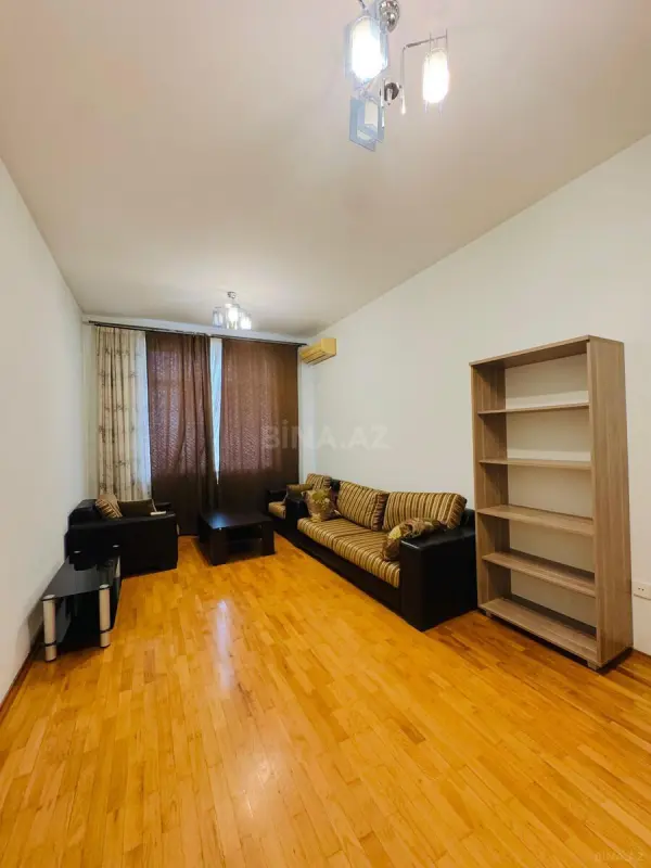 Kirayə verilir 2 otaqlı mənzil 85 m²
