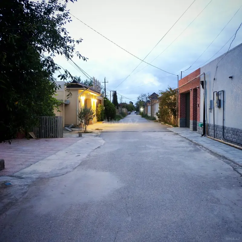 Satılır 7 otaqlı həyət evi 296 m²