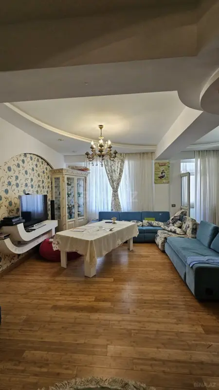 Satılır 3 otaqlı mənzil 120 m²