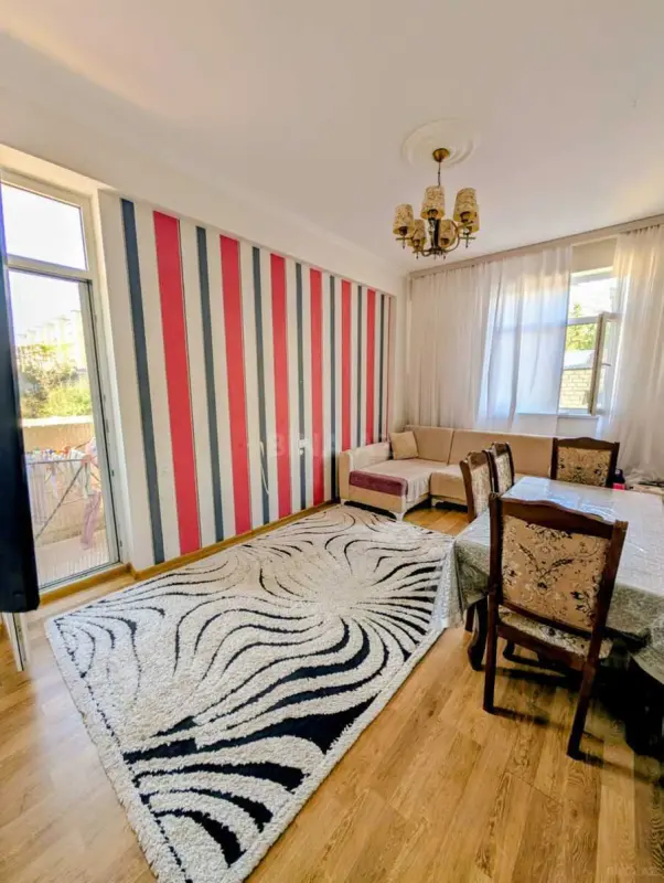 Satılır 2 otaqlı mənzil 60 m²