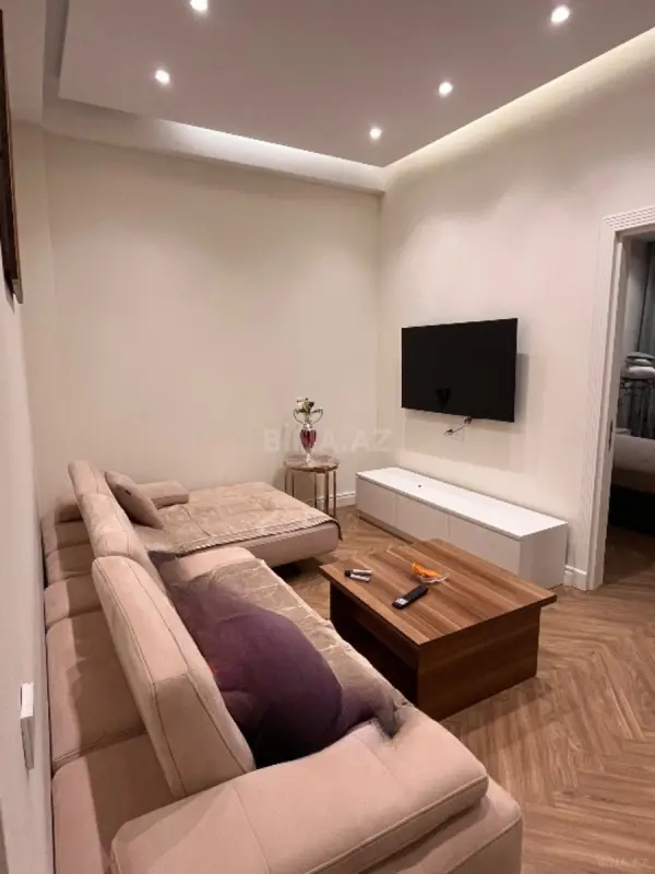Satılır 2 otaqlı mənzil 62 m²
