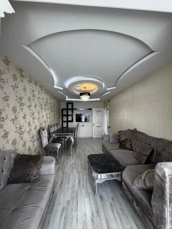 Kirayə verilir 2 otaqlı mənzil 80 m²