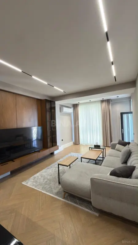 Satılır 2 otaqlı mənzil 93 m²