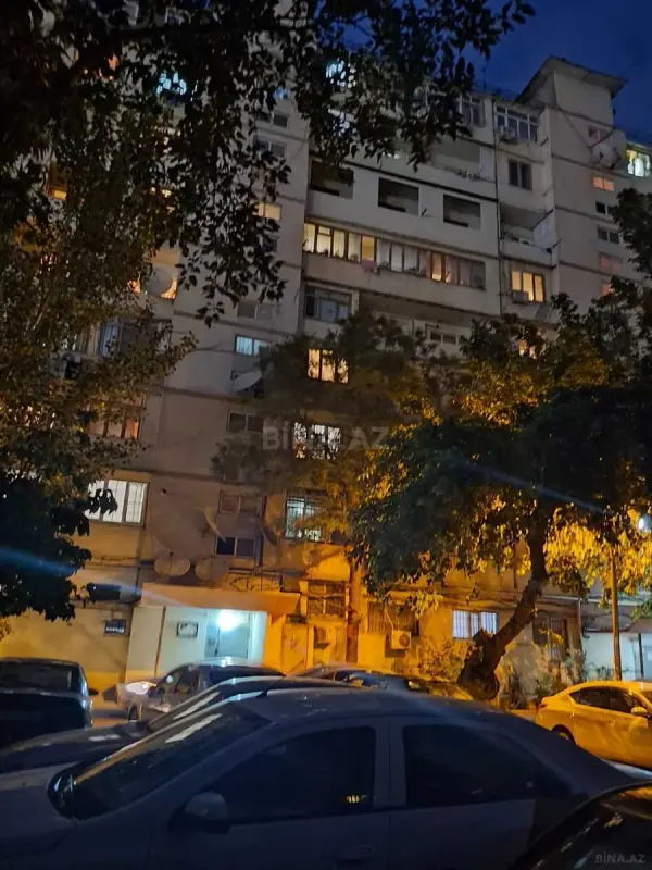 Satılır 5 otaqlı mənzil 120 m²