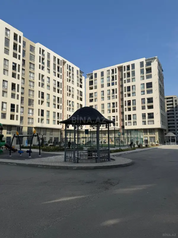 Satılır 4 otaqlı mənzil 110 m²