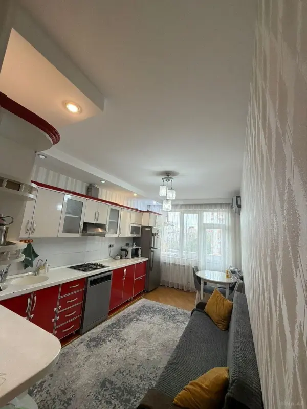Kirayə verilir 2 otaqlı mənzil 92 m²