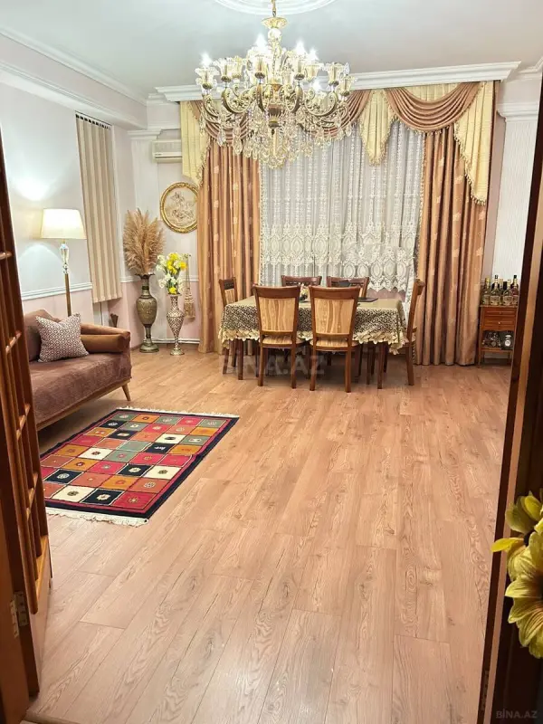 Satılır 2 otaqlı mənzil 103 m²