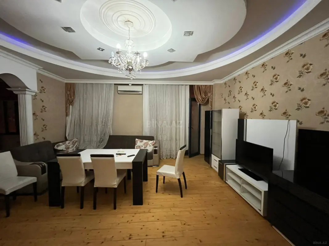 Kirayə verilir 3 otaqlı mənzil 135 m²