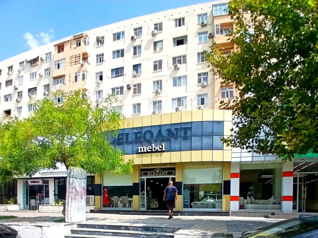 Satılır obyekt 235 m²