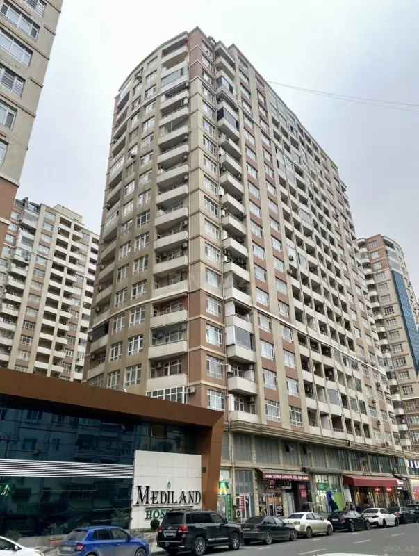 Satılır 2 otaqlı mənzil 101 m²