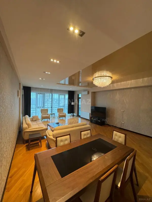 Kirayə verilir 3 otaqlı mənzil 250 m²