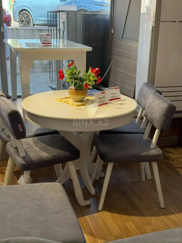 Kirayə verilir 2 otaqlı mənzil 100 m²