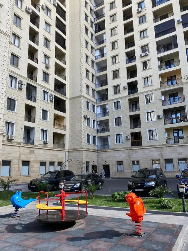 Kirayə verilir 2 otaqlı mənzil 100 m²