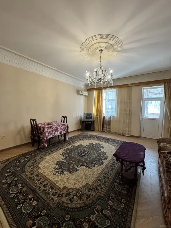 Satılır 2 otaqlı mənzil 95 m²