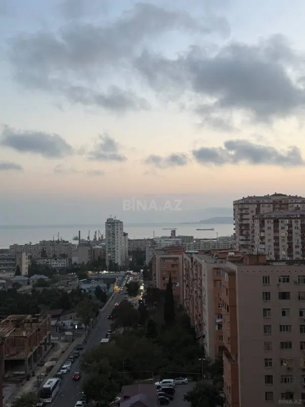 Kirayə verilir 4 otaqlı mənzil 115 m²