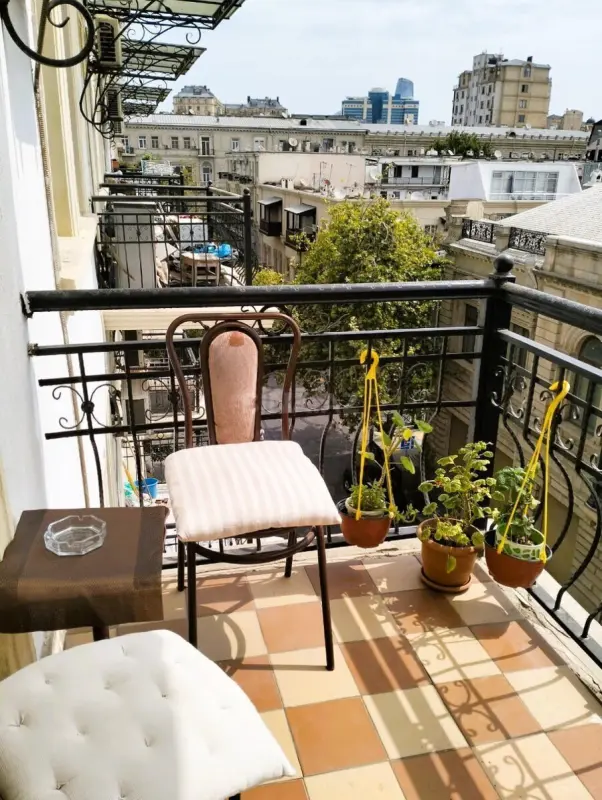 Kirayə verilir 2 otaqlı mənzil 82 m²