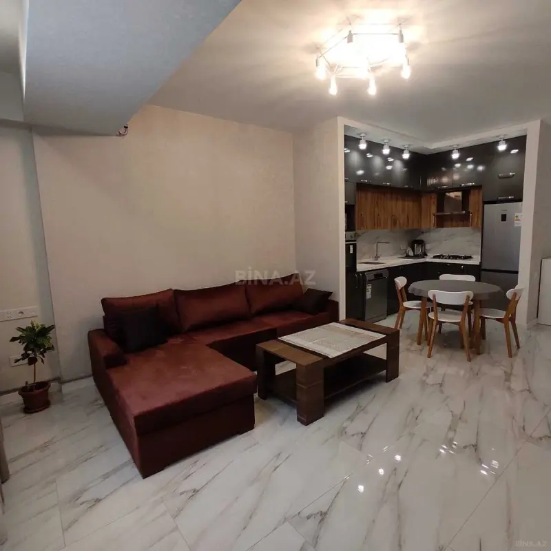 Kirayə verilir 2 otaqlı mənzil 70 m²