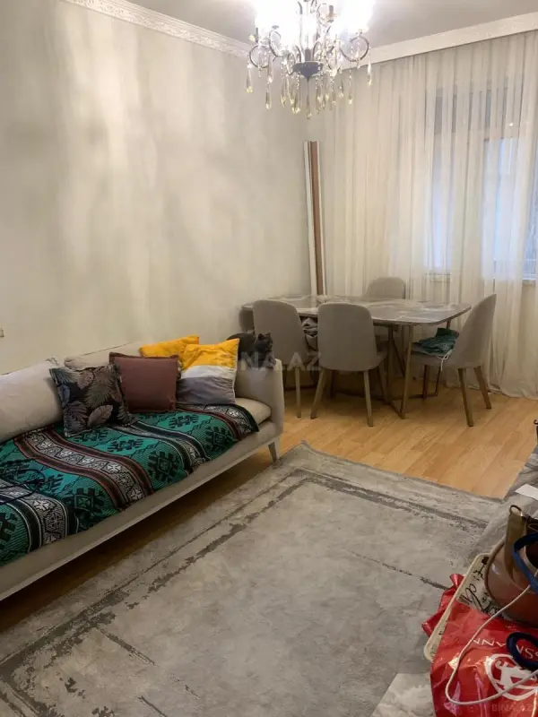 Kirayə verilir 2 otaqlı mənzil 55 m²