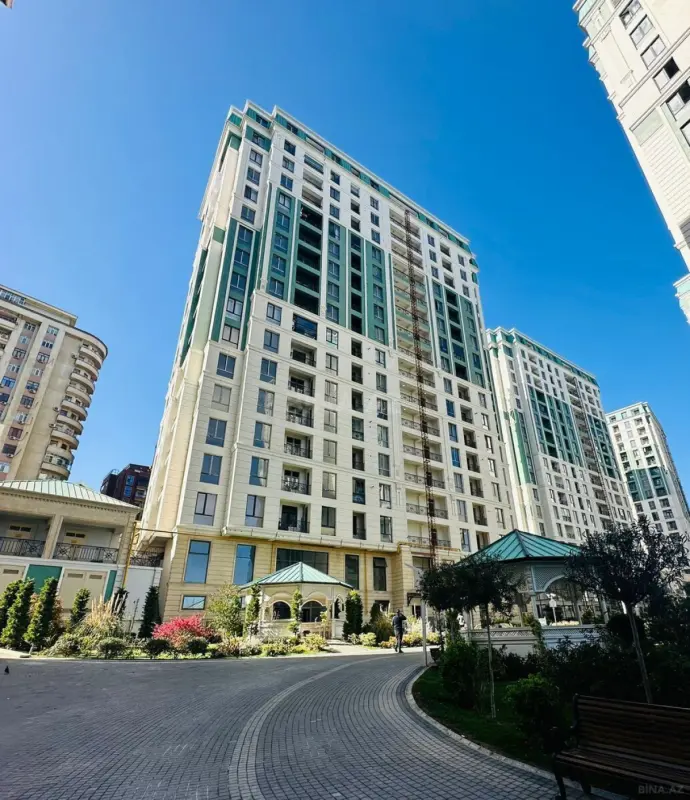 Satılır 4 otaqlı mənzil 117 m²