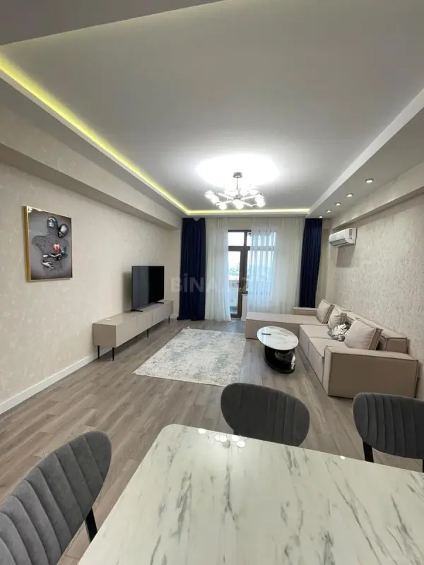 Kirayə verilir 3 otaqlı mənzil 160 m²