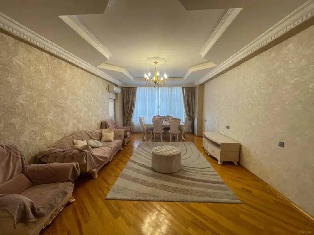 Kirayə verilir 3 otaqlı mənzil 140 m²