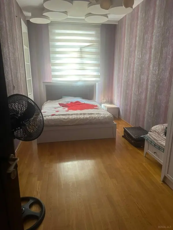 Kirayə verilir 3 otaqlı mənzil 110 m²