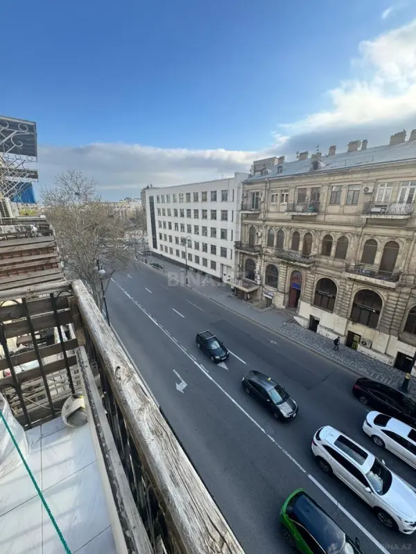 Satılır 2 otaqlı mənzil 61 m²
