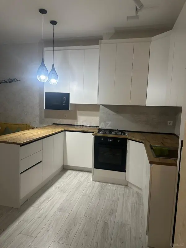 Kirayə verilir 2 otaqlı mənzil 60 m²