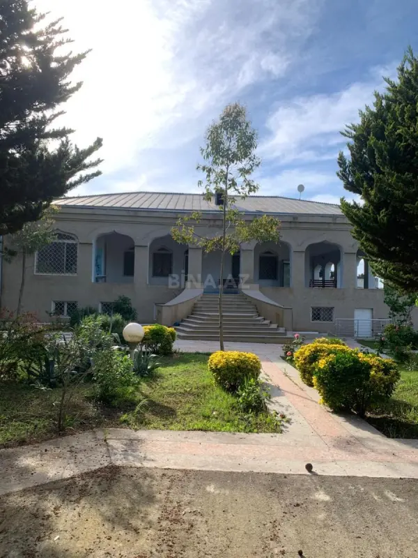 Satılır 5 otaqlı həyət evi 350 m²